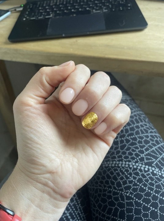Accent nail